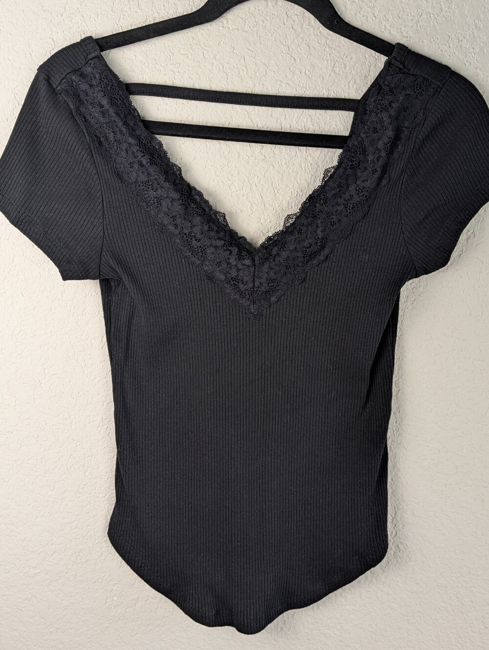 Full Circle Trend Ribbed Knit Tee M Black Lace Trim Stretch Cotton Blend Y2K